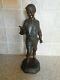 Rare Ancienne Statue Jeune Garçon Tendant La Main En Métal H 34 Cm