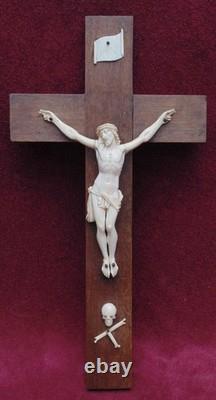 Rare magnifique ancien grand christ sur croix sculpter très fin détail