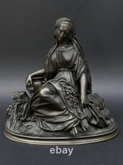 SUPERBE ancienne SCULPTURE XIXe en BRONZE femme avec fleurs en TBE