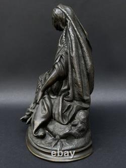 SUPERBE ancienne SCULPTURE XIXe en BRONZE femme avec fleurs en TBE