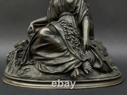 SUPERBE ancienne SCULPTURE XIXe en BRONZE femme avec fleurs en TBE