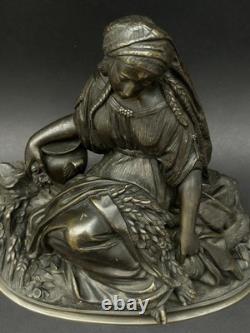SUPERBE ancienne SCULPTURE XIXe en BRONZE femme avec fleurs en TBE