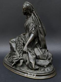 SUPERBE ancienne SCULPTURE XIXe en BRONZE femme avec fleurs en TBE