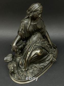 SUPERBE ancienne SCULPTURE XIXe en BRONZE femme avec fleurs en TBE