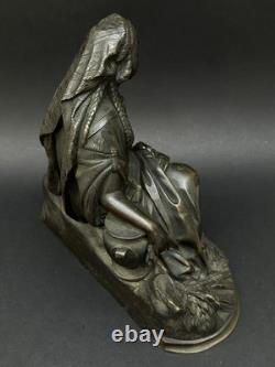 SUPERBE ancienne SCULPTURE XIXe en BRONZE femme avec fleurs en TBE