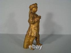 Sculpture Ancienne En Regule Gentilhomme / Statue Gentilhomme Metal Dore