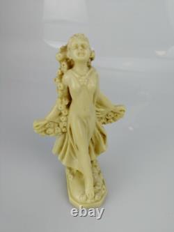 Sculpture Ancienne, Jeune Femme aux Fleurs, H. 15cm, Art Déco