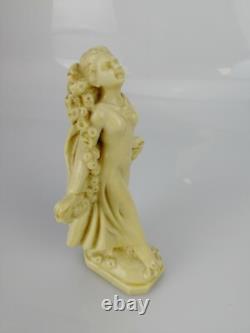Sculpture Ancienne, Jeune Femme aux Fleurs, H. 15cm, Art Déco