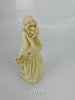 Sculpture Ancienne, Jeune Femme aux Fleurs, H. 15cm, Art Déco