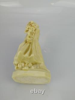 Sculpture Ancienne, Jeune Femme aux Fleurs, H. 15cm, Art Déco