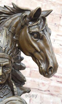 Sculpture En Bronze D'Artisanat Western Ancien Guerrier Indien Décor Statue