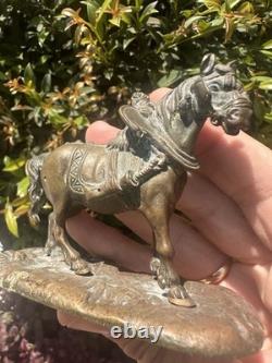 Sculpture Miniature Ancienne Française En Bronze D'un Cheval Statue