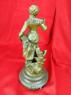 Sculpture Statue en Bronze Ancienne, C. Desmeure Jeune Femme Paysanne