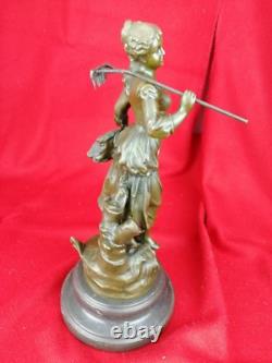 Sculpture Statue en Bronze Ancienne, C. Desmeure Jeune Femme Paysanne