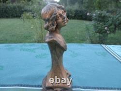 Sculpture ancienne Femme et fleur alliage de bronze Art Nouveau Sculpture ancienne Femme et fleur alliage de bronze Art Nouveau