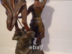 Sculpture ancienne La Gloire couronnant le Travail par Ch. Ruchot vers 1900