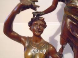 Sculpture ancienne La Gloire couronnant le Travail par Ch. Ruchot vers 1900