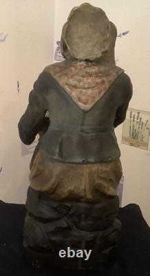 Sculpture ancienne, en terre cuite, Vieille Dame Assise, occasion