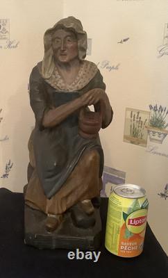 Sculpture ancienne, en terre cuite, Vieille Dame Assise, occasion
