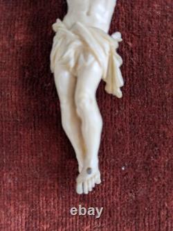 Sculpture ancienne sous cadre Christ fin XIXème siècle