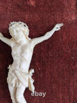 Sculpture ancienne sous cadre Christ fin XIXème siècle