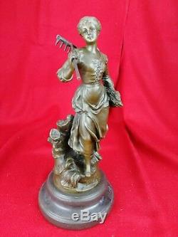 Sculpture en Bronze Ancienne C. Desmeure statue Jeune Femme Paysanne
