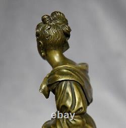 Sculpture femme avec son chien en bronze superbe statue ancienne