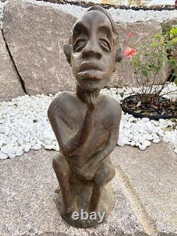 Statue Affricaine de Madagascar en bois 56 cm 5,2 Kilos. Ancienne Sculpture Art
