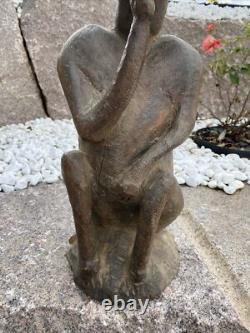 Statue Affricaine de Madagascar en bois 56 cm 5,2 Kilos. Ancienne Sculpture Art