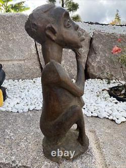 Statue Affricaine de Madagascar en bois 56 cm 5,2 Kilos. Ancienne Sculpture Art