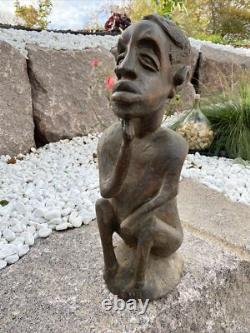Statue Affricaine de Madagascar en bois 56 cm 5,2 Kilos. Ancienne Sculpture Art