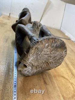 Statue Affricaine de Madagascar en bois 56 cm 5,2 Kilos. Ancienne Sculpture Art