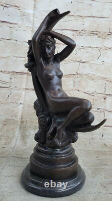 Statue Ancienne En Bronze Roche Femme Nue Lune Crescent Signée Sculpture