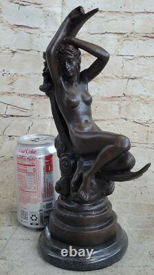 Statue Ancienne En Bronze Roche Femme Nue Lune Crescent Signée Sculpture