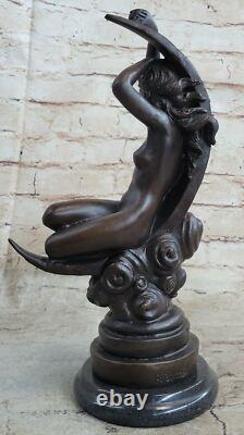 Statue Ancienne En Bronze Roche Femme Nue Lune Crescent Signée Sculpture