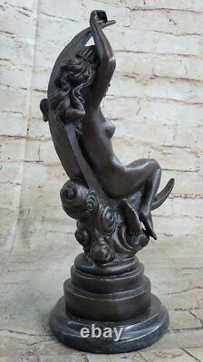 Statue Ancienne En Bronze Roche Femme Nue Lune Crescent Signée Sculpture
