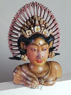 Statue Buste indonésien de déesse en bois polychome ancien