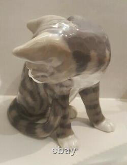 Statue Chat tigré Porcelaine Royal Copenhague ancienne en Parfait état