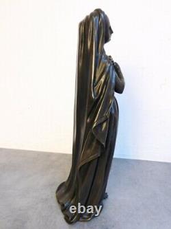 Statue D'une Femme Ancienne En Bronze