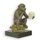 Statue Moderne Sculpture Bronze Singe Darwin Sur Des Livres De Couleur Ancienne