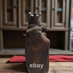 Statue ancienne de sainte Marie avec Jésus sur la lune. Sculpté à la main. Avec