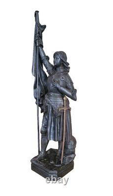 Statue ancienne en fonte de fer jeanne d arc signé ROBERTON poids 5 kgs 149