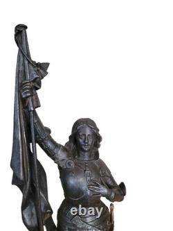 Statue ancienne en fonte de fer jeanne d arc signé ROBERTON poids 5 kgs 149