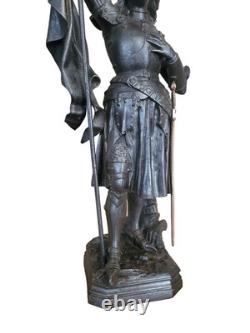 Statue ancienne en fonte de fer jeanne d arc signé ROBERTON poids 5 kgs 149