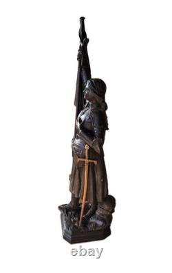 Statue ancienne en fonte de fer jeanne d arc signé ROBERTON poids 5 kgs 149