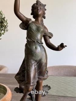 Statue ancienne en régule Chrysanthème par Louis Guillemin Art Nouveau