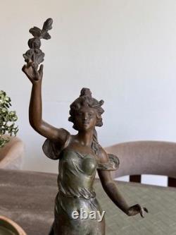 Statue ancienne en régule Chrysanthème par Louis Guillemin Art Nouveau