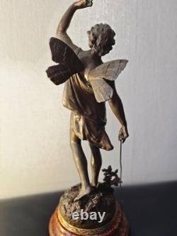 Statue ancienne en régule signée DORIOT Putto (ange ailé) 44 cm -XIXe siecle