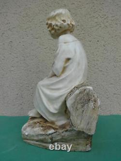 Statue ancienne plâtre ENFANT A LA BÛCHE de Michel Pascal H 39 cm P 3 kg