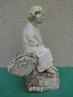 Statue ancienne plâtre ENFANT A LA BÛCHE de Michel Pascal H 39 cm P 3 kg